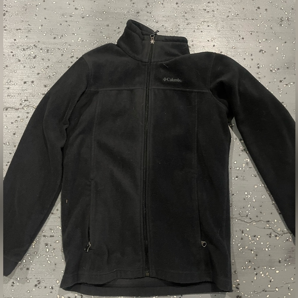 Columbia fleece jacket. Barely worn. Size: L